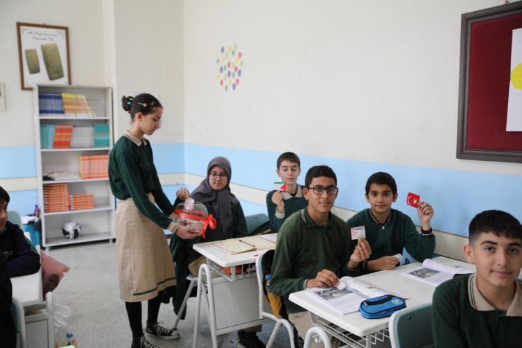 Ercişli öğrenciler harçlıklarını Gazzeli çocuklar için biriktirdi